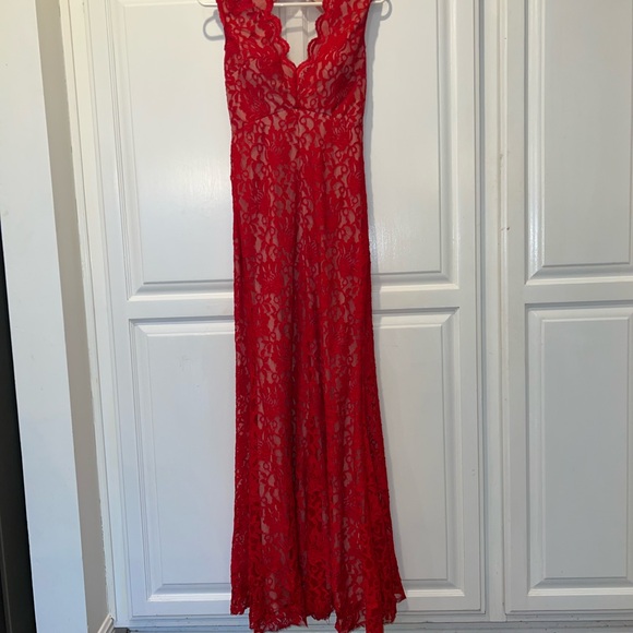 Xscape Red Floral Lace Asymmetrical Dress - Picture 4 of 7
